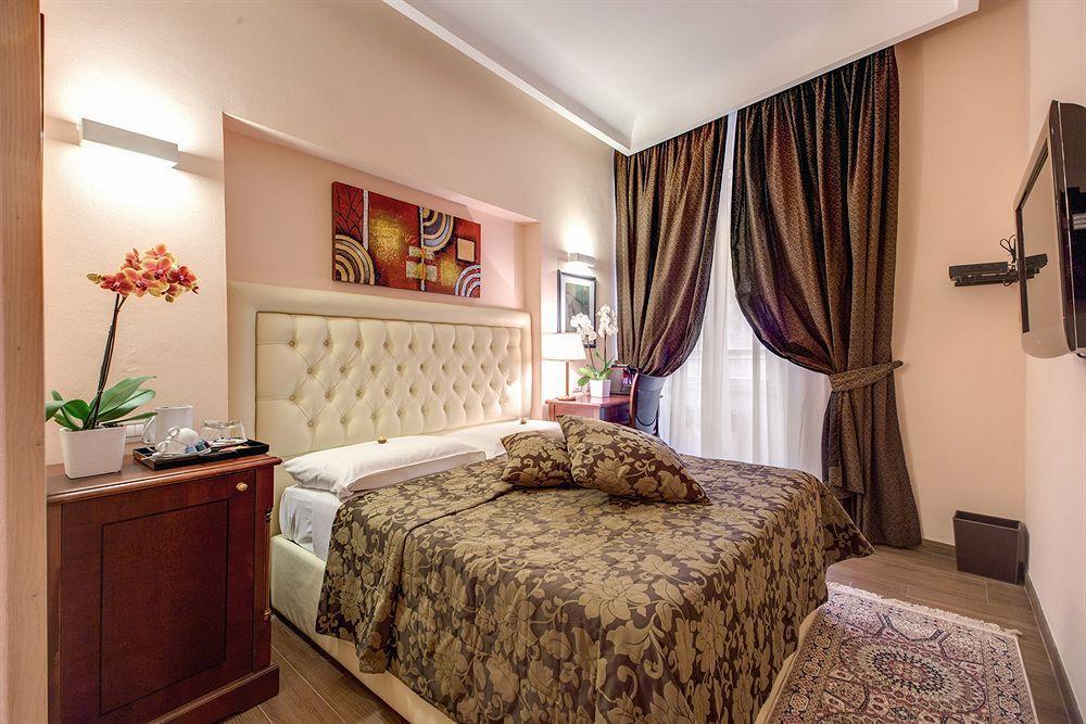 โรม55 - เปียซซา ดิ สปัญญา Hotel ภายนอก รูปภาพ