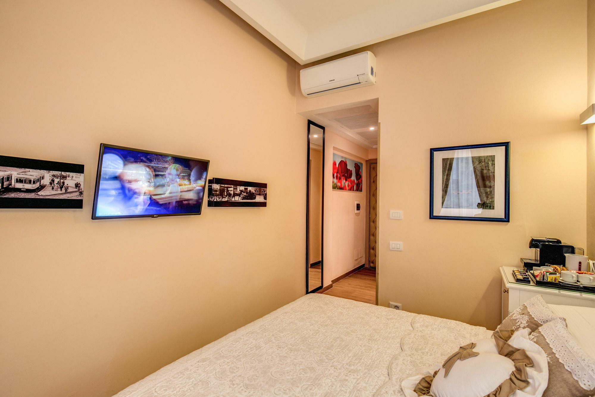 โรม55 - เปียซซา ดิ สปัญญา Hotel ภายนอก รูปภาพ